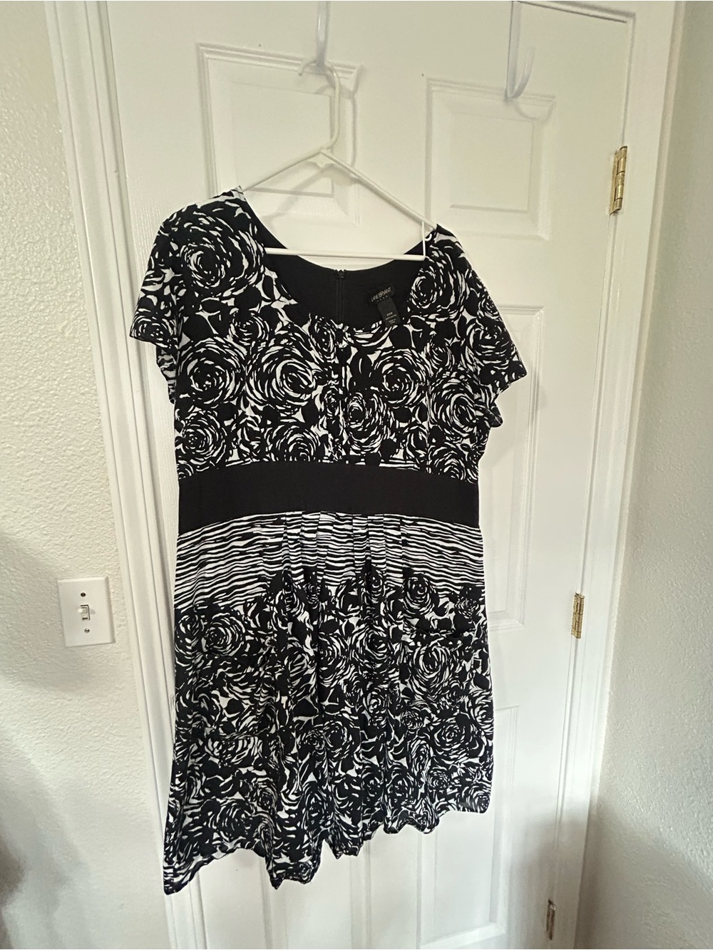 Lane Bryant Black and White Floral Midi Dress with Waistband